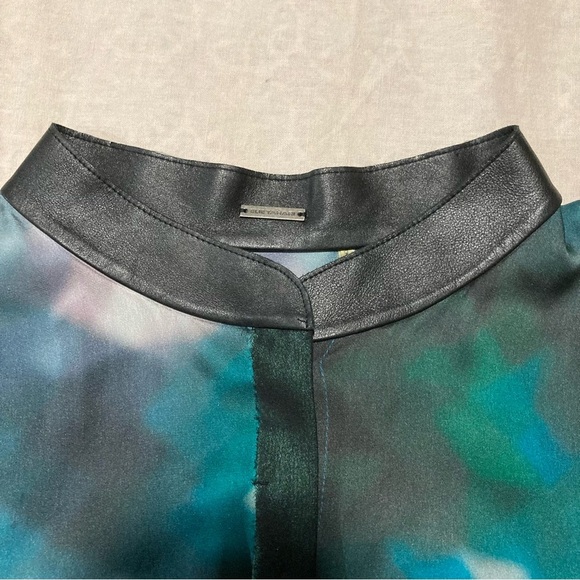 Ellie Tahari Silk + Elastane Blouse in Teal Blue+Forest Green - Some Flaws - Picture 11 of 16